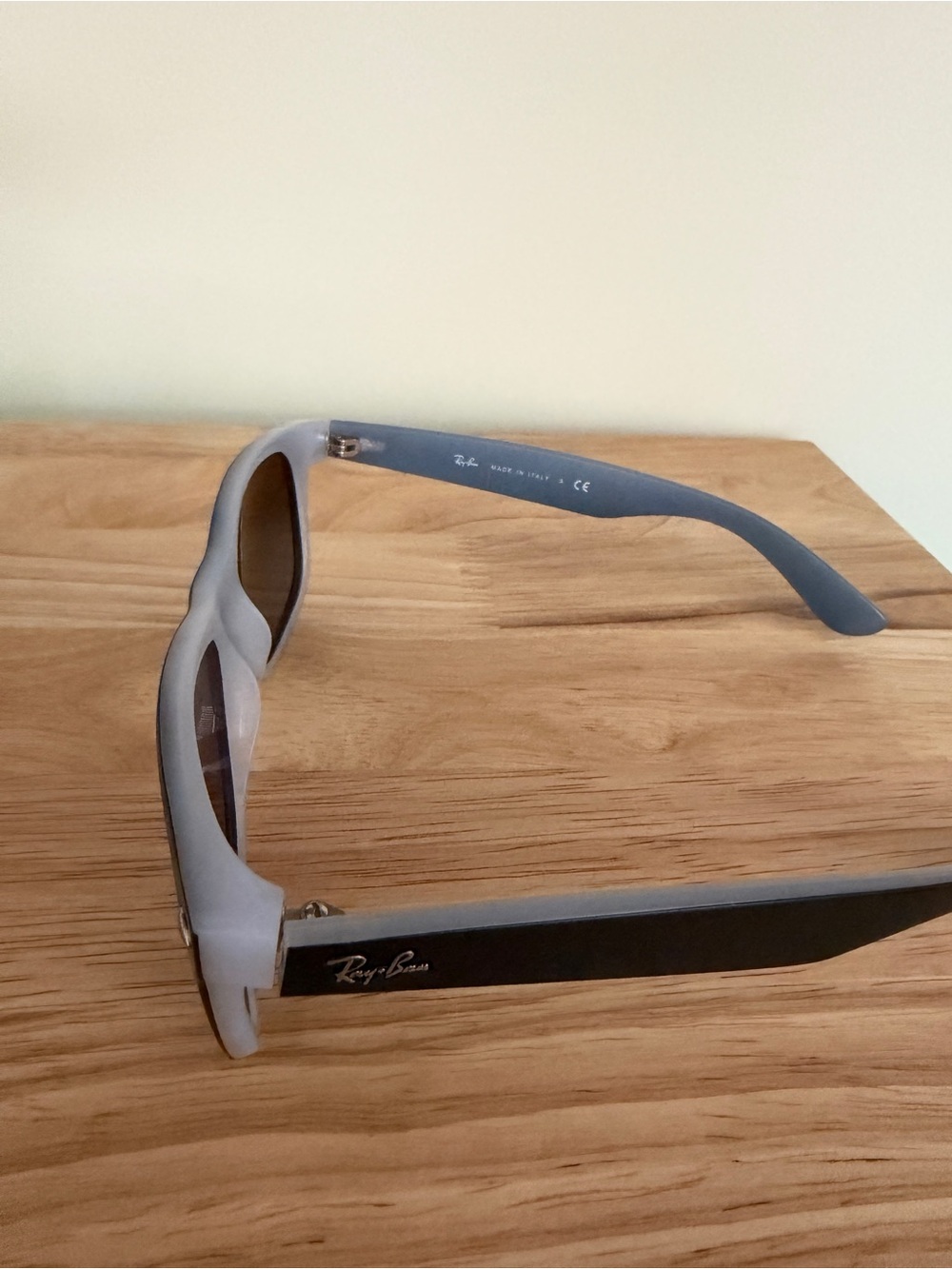 Ray-Ban New Wayfarer Sunglasses - Picture 2 of 4
